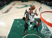 开云体育在线-雄鹿B队碾压鹈鹕，拉塞尔高光表现