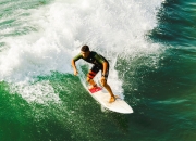 开云体育在线-赛道上的王权更迭，诺里斯驾驶阿斯顿马丁鏖战迈凯伦，统治全场