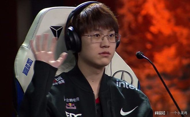 关于EDG轻取T1,ShowMaker送出助攻的信息 关于EDG轻取T1,ShowMaker送出助攻的信息