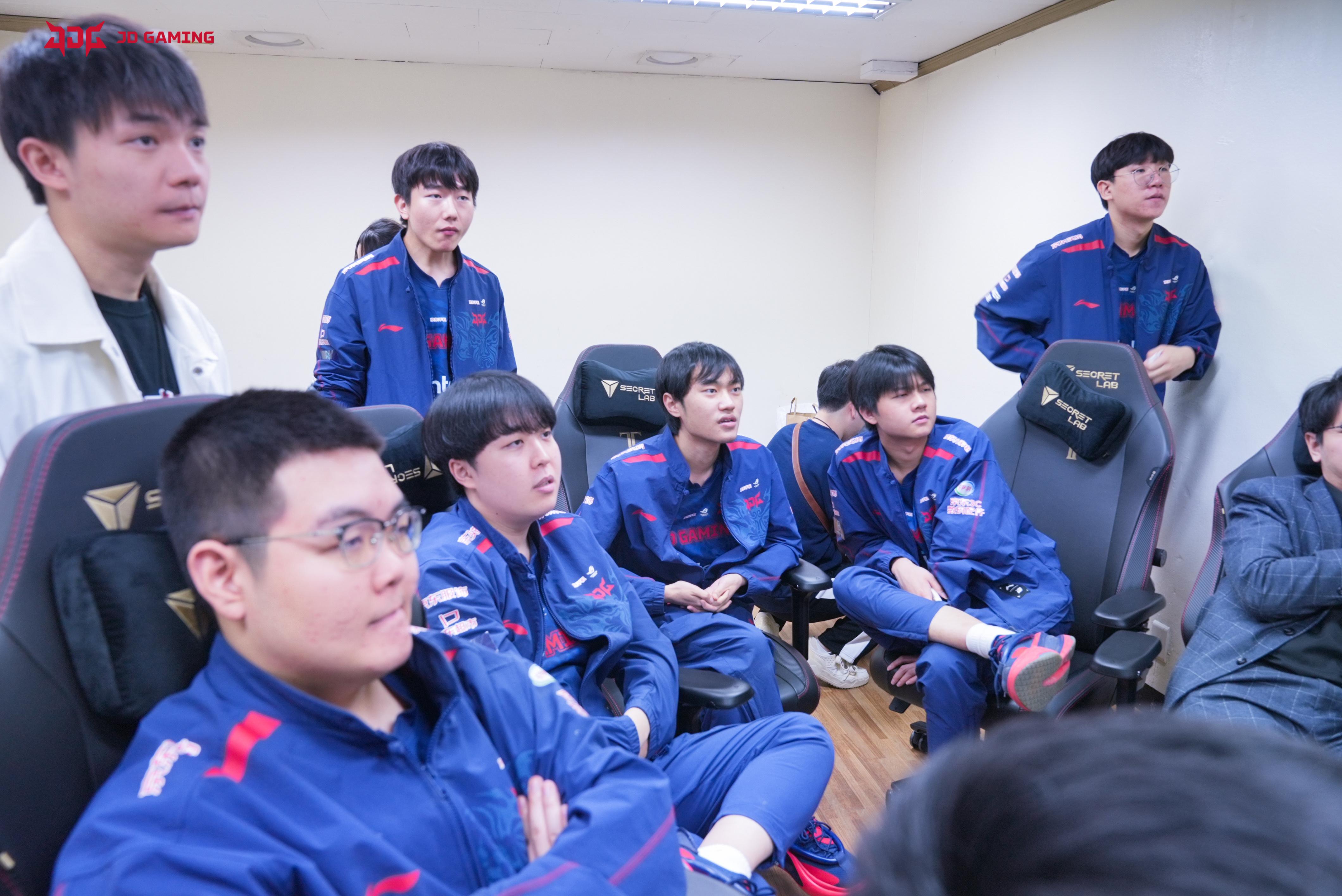 BLG爆冷Vitality,Perkz高光表现 BLG爆冷Vitality,Perkz高光表现