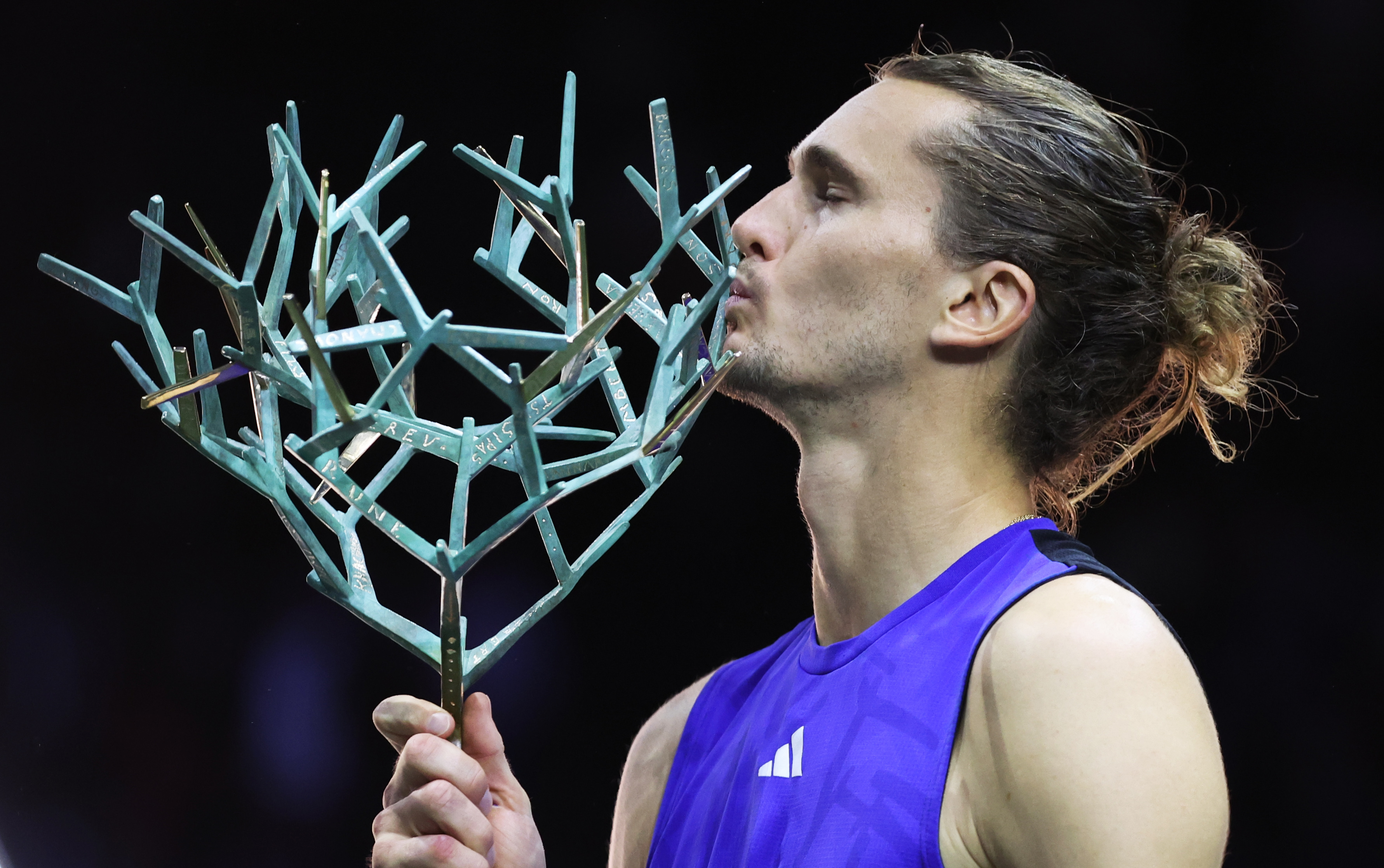 法国网球队横扫德国网球队,兹维列夫绝境逆转的简单介绍 法国网球队横扫德国网球队,兹维列夫绝境逆转的简单介绍