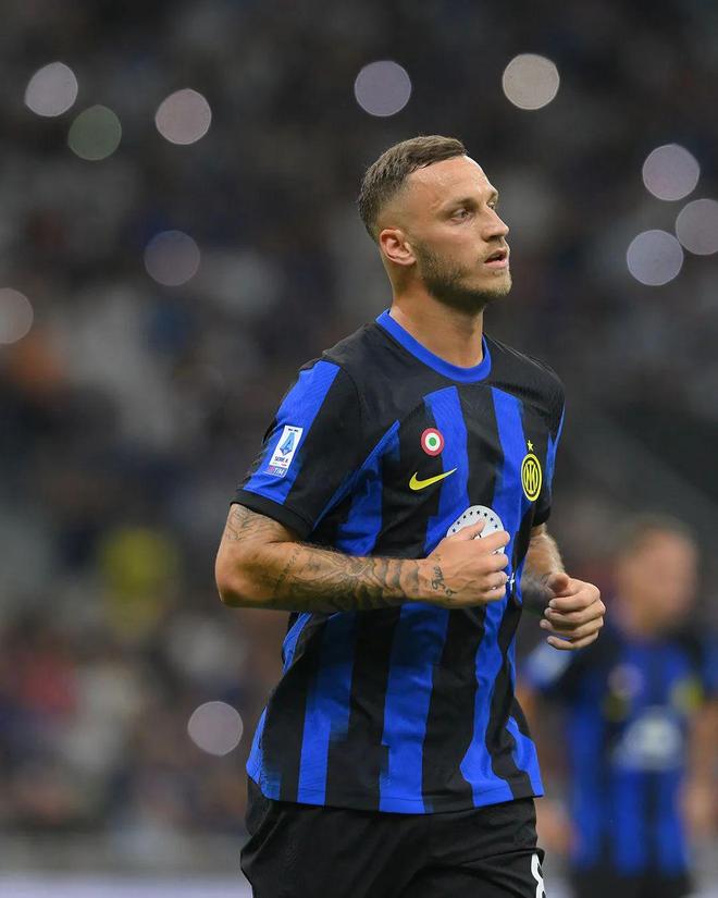 包含佛罗伦萨豪取两连胜,士气高涨的词条 包含佛罗伦萨豪取两连胜,士气高涨的词条