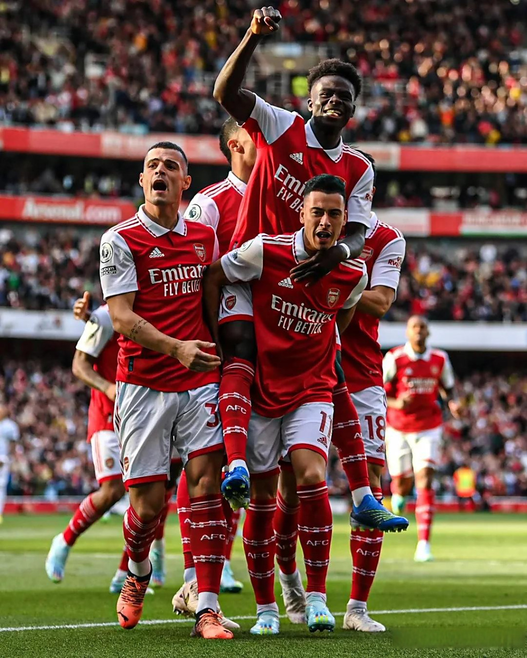 包含曼城暂时领跑积分榜,主教练赞扬球队表现的词条 包含曼城暂时领跑积分榜,主教练赞扬球队表现的词条