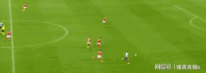 年轻球员在比赛中展现出惊人的发挥的简单介绍 年轻球员在比赛中展现出惊人的发挥的简单介绍