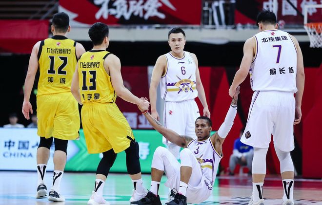 江苏男篮力克天津队,积分榜逐渐攀升的简单介绍 江苏男篮力克天津队,积分榜逐渐攀升的简单介绍