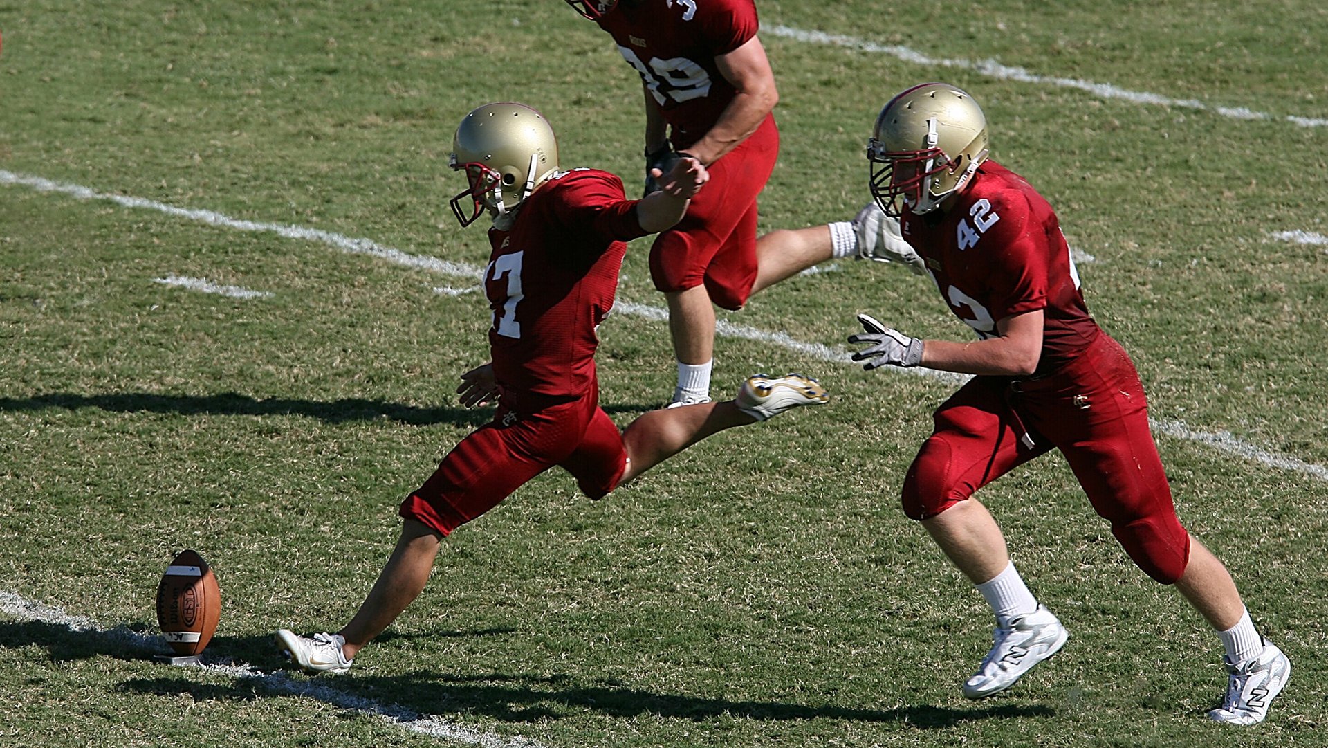 奥纳纳神级扑救拉满评分，拜仁巅峰对决窒息战术胜出巴萨